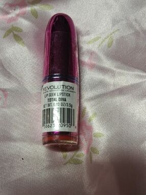 Revolution Lip Geek Lipstick - Total Diva